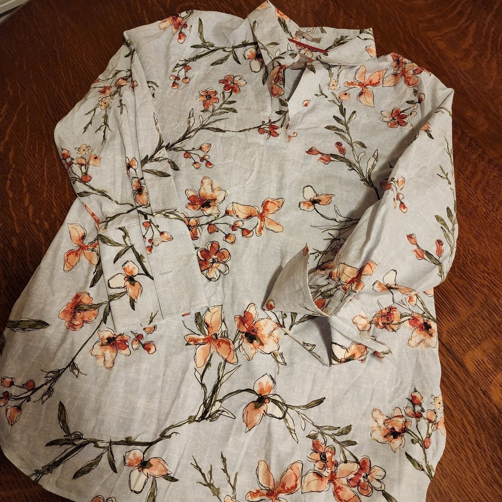 Chico's Foral French Cuffs Blouse Shirt Size 8/10 No Iron  Elevated Sophisticate